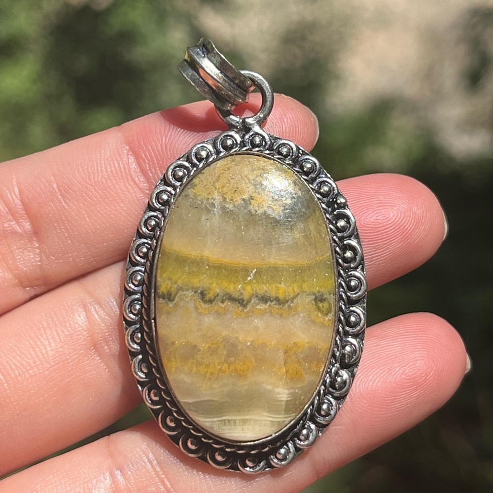 Silver Plated Oval‎ Shape Bumblebee Jasper Pendant 2292